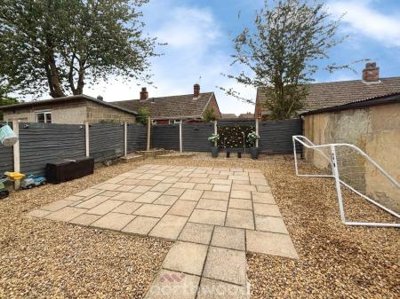 2 bedroom Semi-detached house to let in Coronation Road, Stainforth, Doncaster, DN7