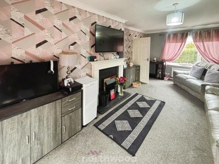 2 bedroom Semi-detached house to let in Coronation Road, Stainforth, Doncaster, DN7