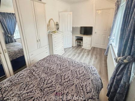 3 bedroom Terraced House for sale in Windsor Road, Stainforth, Doncaster, DN7