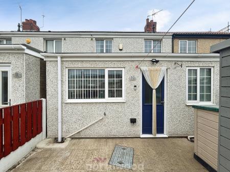 3 bedroom Terraced House for sale in Windsor Road, Stainforth, Doncaster, DN7