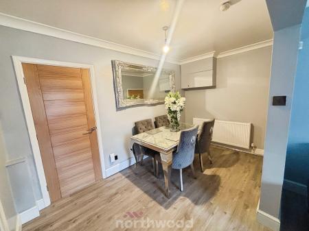 3 bedroom Terraced House for sale in Windsor Road, Stainforth, Doncaster, DN7