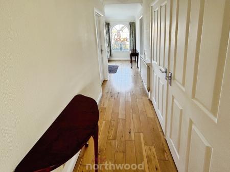 2 bedroom Bungalow for sale in Park Lane Close, Dunsville, Doncaster, DN7