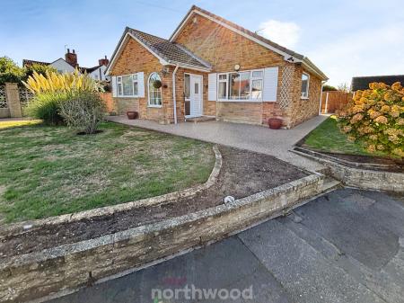 2 bedroom Bungalow for sale in Park Lane Close, Dunsville, Doncaster, DN7