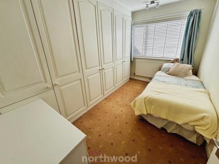 2 bedroom Bungalow for sale in Park Lane Close, Dunsville, Doncaster, DN7