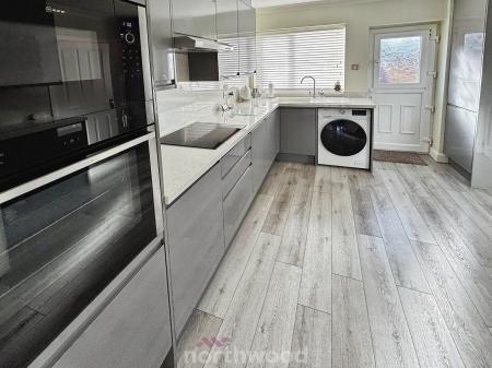 2 bedroom Bungalow for sale in Park Lane Close, Dunsville, Doncaster, DN7