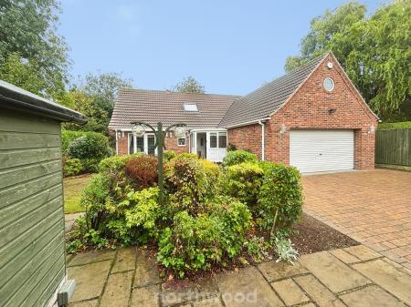 3 bedroom Detached house for sale in Station Road, Hatfield, Doncaster, DN7