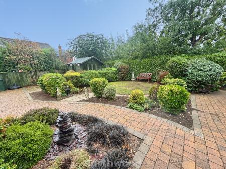 3 bedroom Detached house for sale in Station Road, Hatfield, Doncaster, DN7