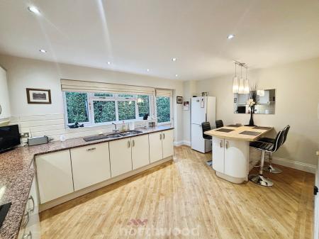 3 bedroom Detached house for sale in Station Road, Hatfield, Doncaster, DN7