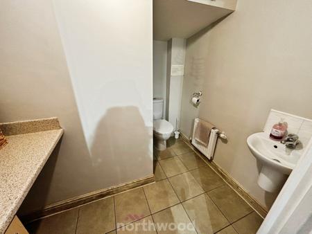 2 bedroom Town house to let in North Street, Doncaster, DN4