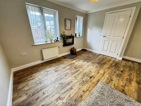 2 bedroom Town house to let in North Street, Doncaster, DN4