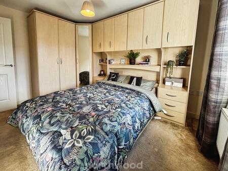 2 bedroom Town house to let in North Street, Doncaster, DN4