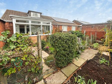 2 bedroom Bungalow for sale in Abbey Way, Dunscroft, Doncaster, DN7