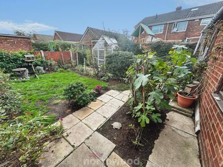 2 bedroom Bungalow for sale in Abbey Way, Dunscroft, Doncaster, DN7