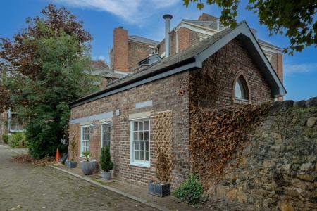 2 bedroom Coach House for sale in Esplanade Mews, Sunderland, SR2