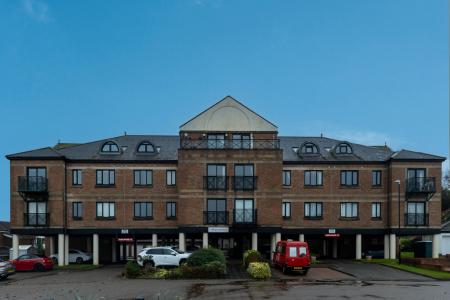 2 bedroom Apartment for sale in Harbour View, South Shields, NE33