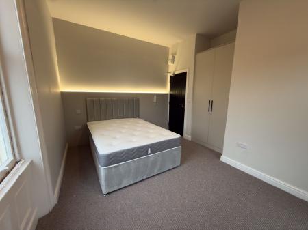 8 bedroom Terraced House to let in Azalea Terrace North, Sunderland, SR2