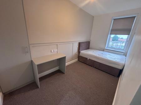 6 bedroom Terraced House to let in Springwell Terrace, Gateshead, NE9