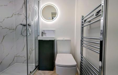 6 bedroom Terraced House to let in Springwell Terrace, Gateshead, NE9