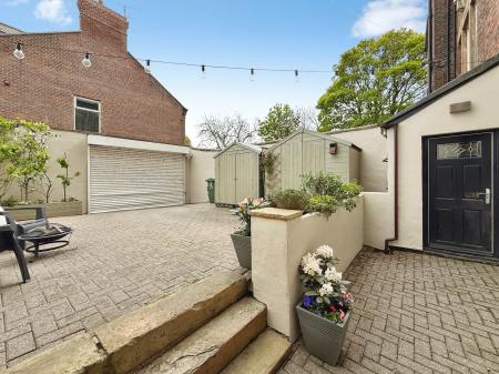 5 bedroom Terraced House for sale in Belford Terrace East, Ashbrooke, Sunderland, SR2
