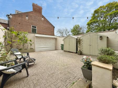 5 bedroom Terraced House for sale in Belford Terrace East, Ashbrooke, Sunderland, SR2