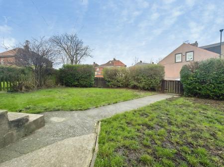 2 bedroom Semi-detached house for sale in Plantation Road, Pallion, Sunderland, SR4