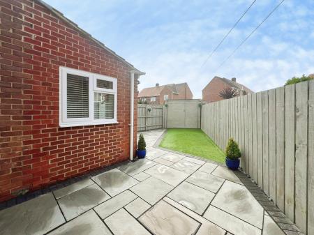 3 bedroom Semi-detached house for sale in Oxford Close, Sunderland, SR3
