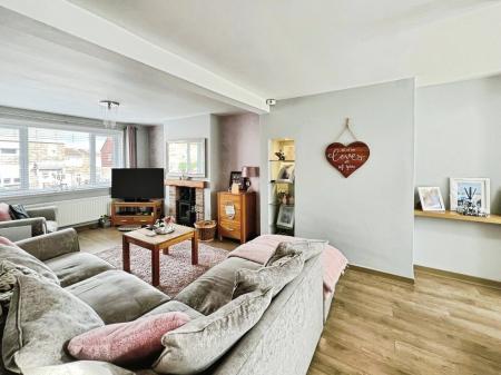 3 bedroom Semi-detached house for sale in Oxford Close, Sunderland, SR3