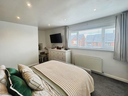3 bedroom Semi-detached house for sale in Oxford Close, Sunderland, SR3