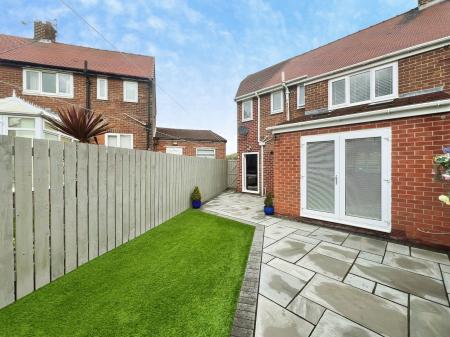 3 bedroom Semi-detached house for sale in Oxford Close, Sunderland, SR3