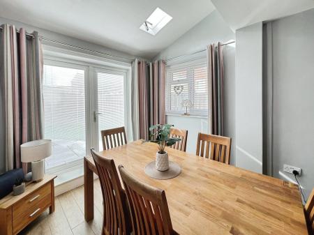 3 bedroom Semi-detached house for sale in Oxford Close, Sunderland, SR3