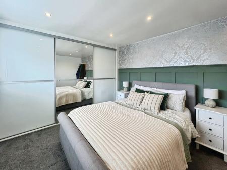 3 bedroom Semi-detached house for sale in Oxford Close, Sunderland, SR3