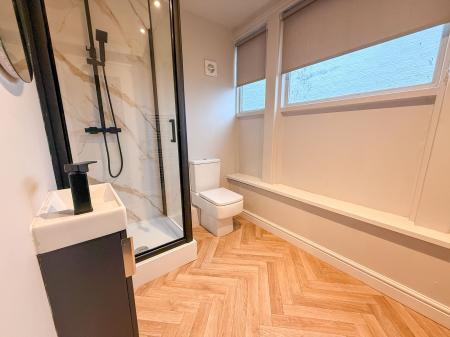 8 bedroom Terraced House to let in Azalea Terrace North 2, Sunderland, SR2