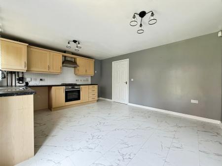 4 bedroom Town house for sale in Douglas Way, Murton, SR7