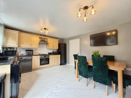 4 bedroom Town house for sale in Douglas Way, Murton, SR7