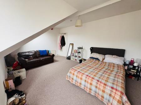 8 bedroom House of Multiple Occupation to let in Mowbray Close, Sunderland, SR2