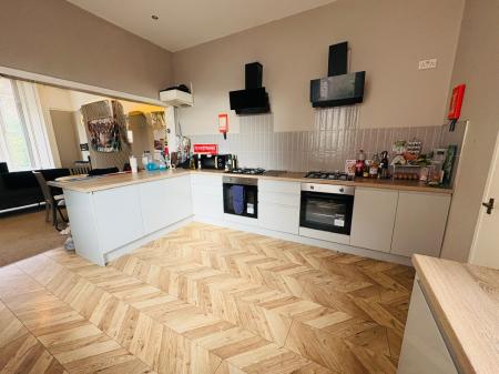 8 bedroom House of Multiple Occupation to let in Mowbray Close, Sunderland, SR2