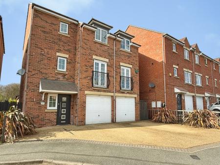 4 bedroom Detached house for sale in Kingswood, Houghton Le Spring, DH4