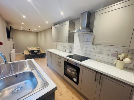 1 bedroom House of Multiple Occupation to let in Sunderland Road, Gateshead, NE8