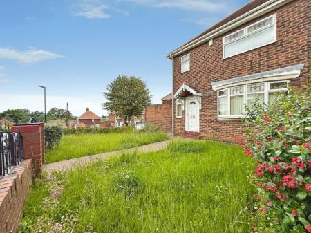 2 bedroom Semi-detached house for sale in Shaftesbury Avenue, Sunderland, SR2