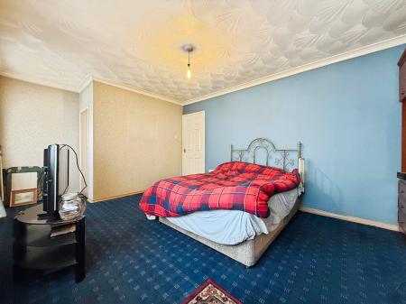 2 bedroom Semi-detached house for sale in Shaftesbury Avenue, Sunderland, SR2
