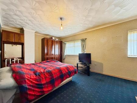 2 bedroom Semi-detached house for sale in Shaftesbury Avenue, Sunderland, SR2