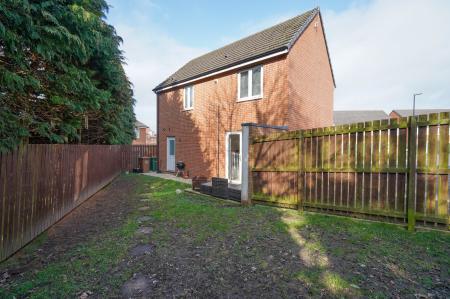 3 bedroom Flat for sale in Sternboro Park, Penshaw, Houghton le Spring, DH4