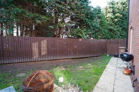 3 bedroom Flat for sale in Sternboro Park, Penshaw, Houghton le Spring, DH4
