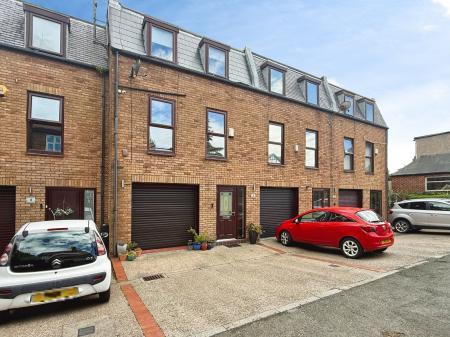 3 bedroom Terraced House for sale in Bennett Court, Sunderland, SR2