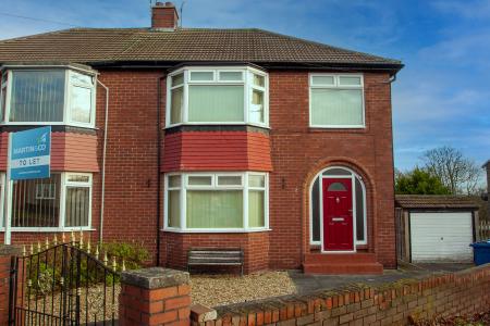 3 bedroom Semi-detached house to let in Belsfield Gardens, Jarrow, NE32