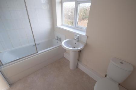3 bedroom Semi-detached house to let in Belsfield Gardens, Jarrow, NE32
