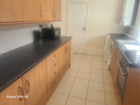 2 bedroom Apartment for sale in Rayleigh Grove, Gateshead, NE8