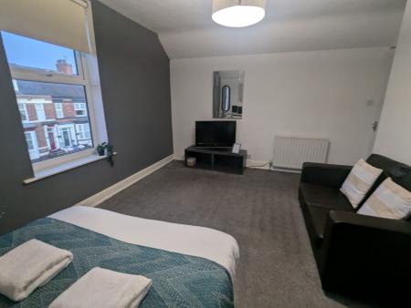 4 bedroom Maisonette for sale in Stanhope Road, South Shields, NE33
