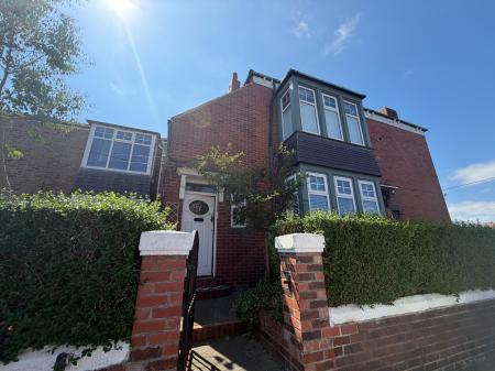 3 bedroom Flat to let in Maureen Terrace, Seaham, SR7