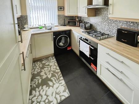 2 bedroom Semi-detached house for sale in Meadow Street, Houghton Le Spring, DH5